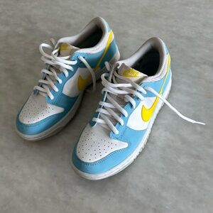 Size 6 US Nike low Homer Simpson dunks. EUC